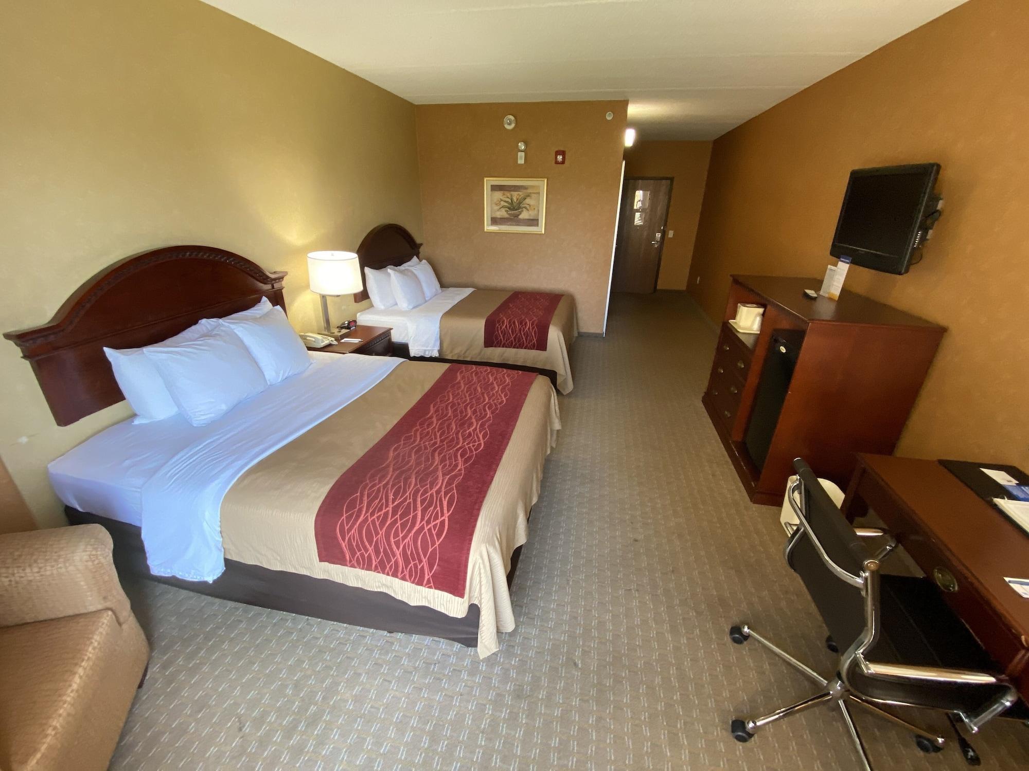 Quality Inn Near Walden Galleria Mall Чийктоуага Екстериор снимка