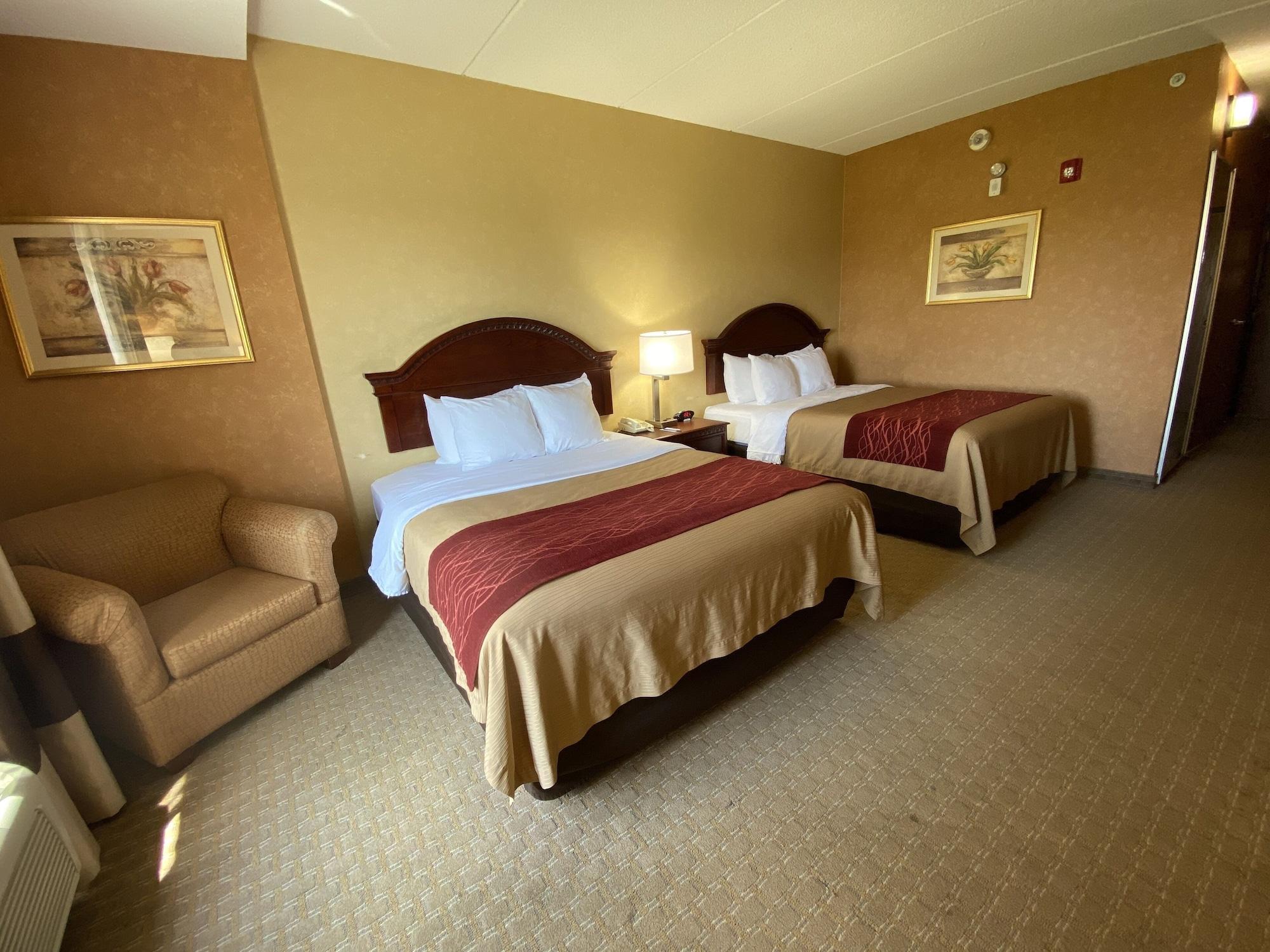 Quality Inn Near Walden Galleria Mall Чийктоуага Екстериор снимка
