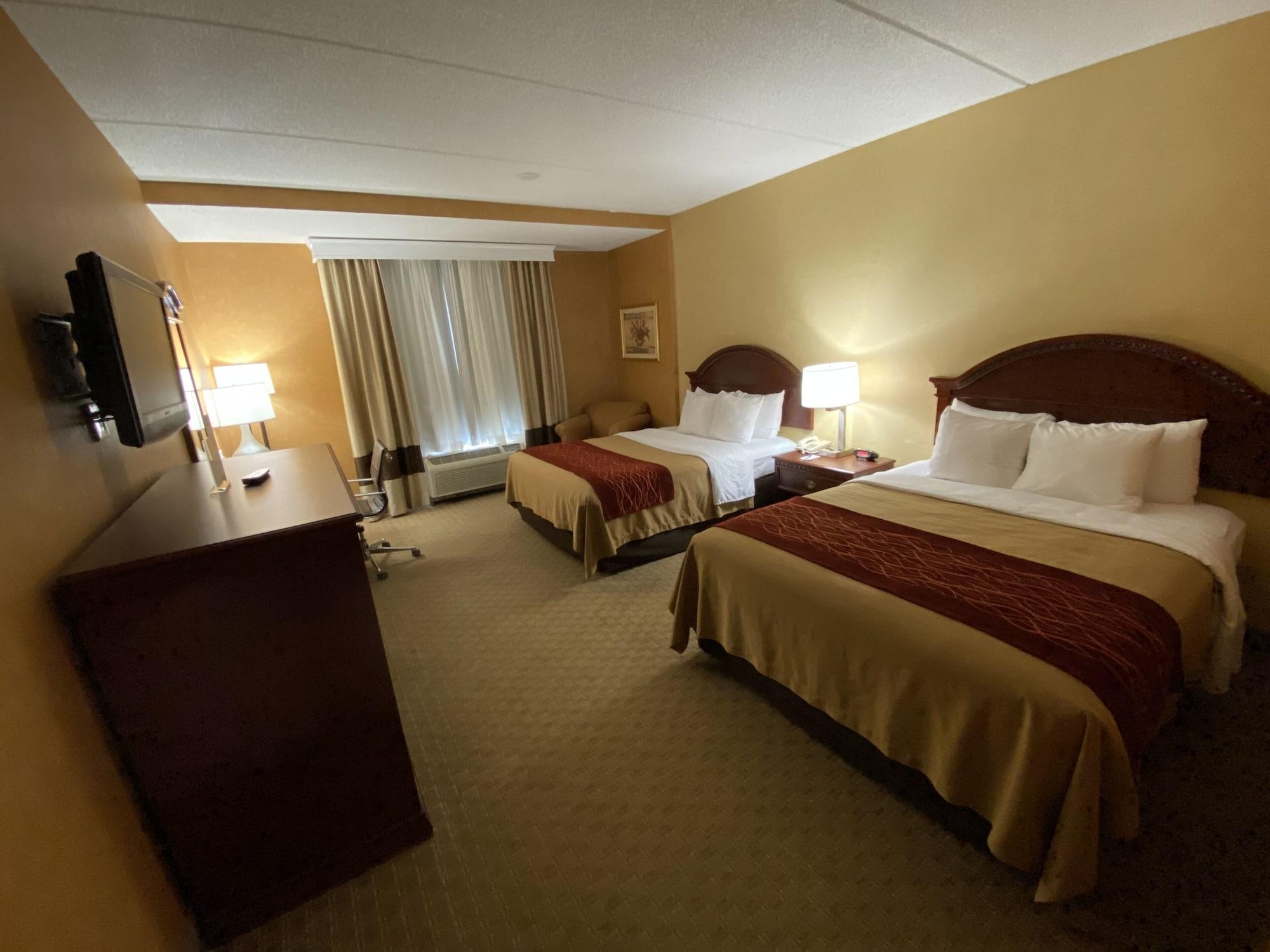 Quality Inn Near Walden Galleria Mall Чийктоуага Екстериор снимка