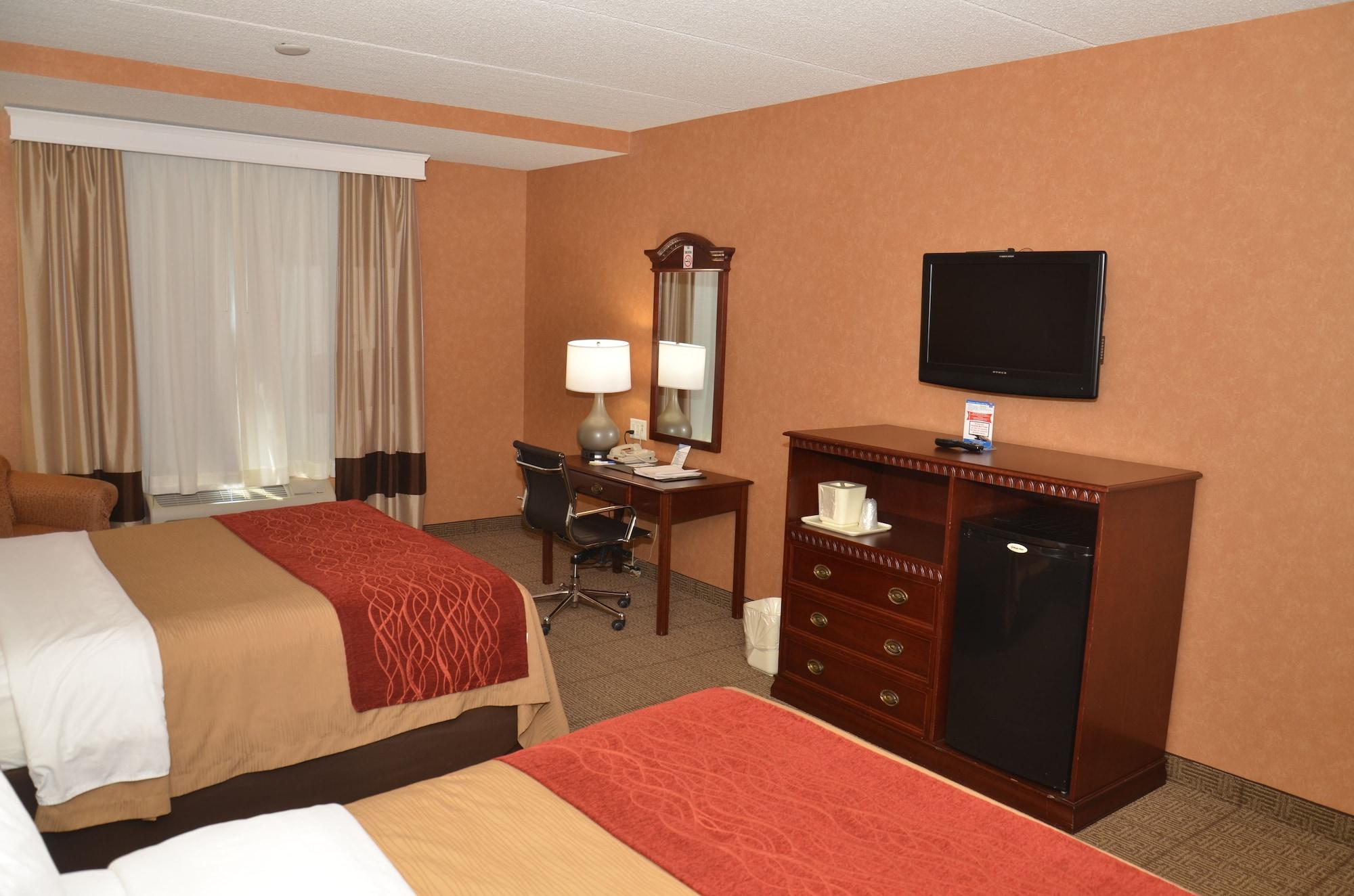 Quality Inn Near Walden Galleria Mall Чийктоуага Екстериор снимка