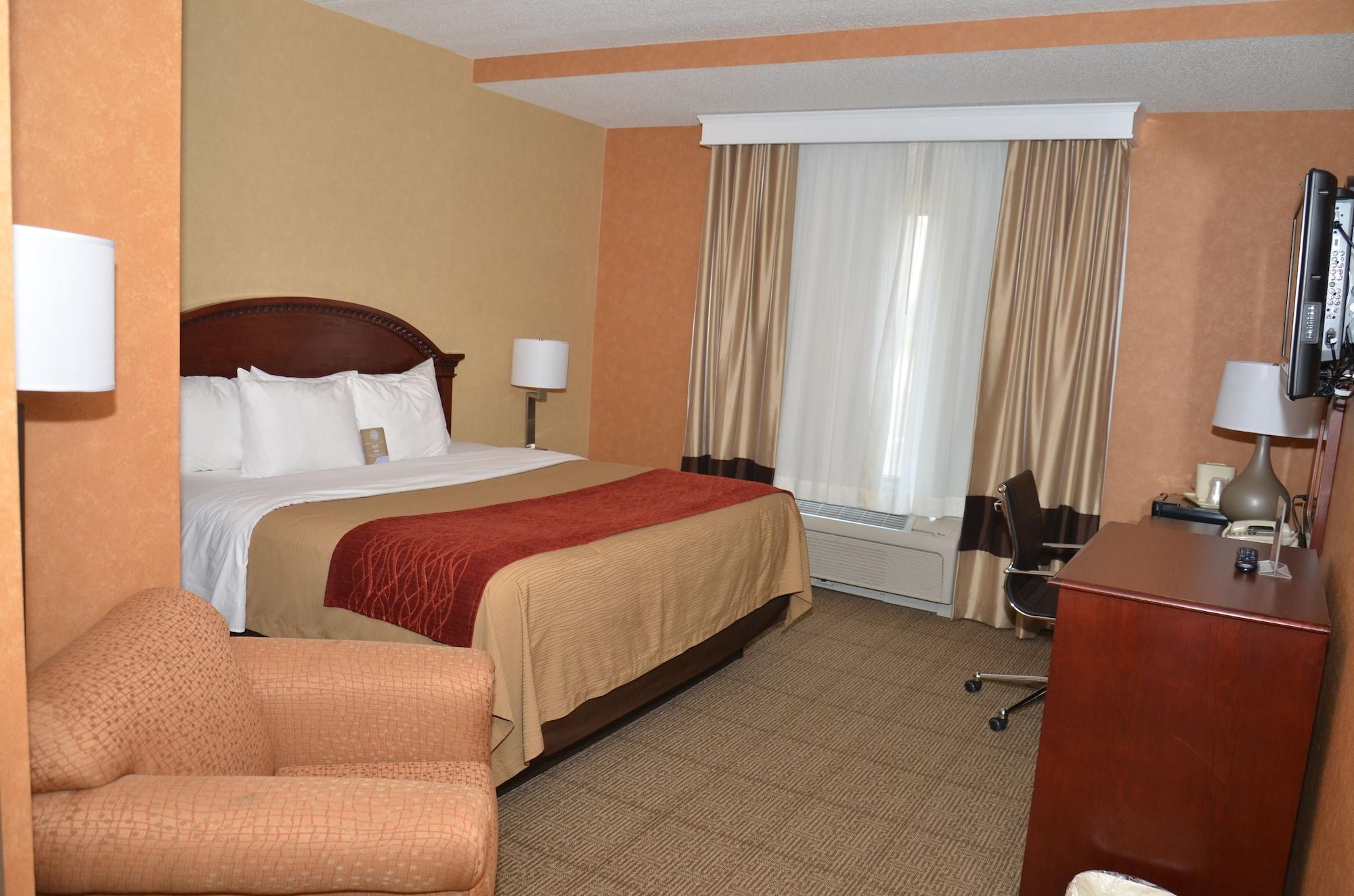 Quality Inn Near Walden Galleria Mall Чийктоуага Екстериор снимка