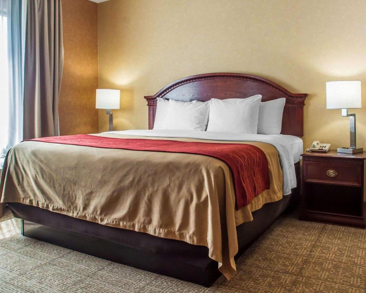 Quality Inn Near Walden Galleria Mall Чийктоуага Екстериор снимка